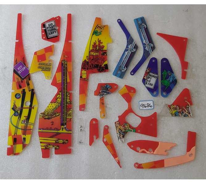 BALLY Indianapolis 500 Pinball Machine INCOMPLETE PLASTIC Set #9686 