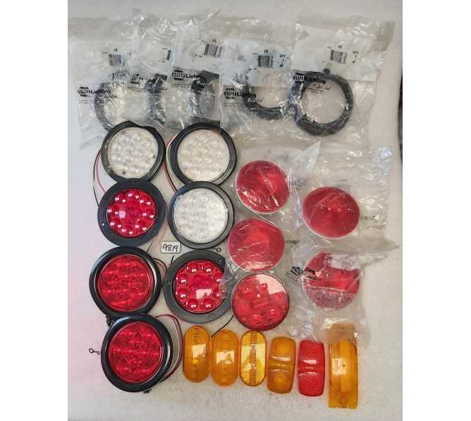 Round Trailer Lights, Brake Turn Signal Tail Lights Lot #9819