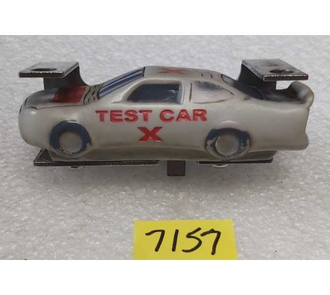 STERN NASCAR / GRAND PRIX Pinball machine PLASTIC TEST CAR & BRACKET #545-6233-00 (7157) 