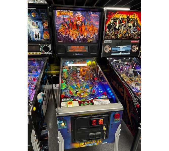 WILLIAMS MONSTER BASH Pinball Machine for sale  
