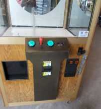 OAKMONT CRANE Arcade Machine Game for sale 